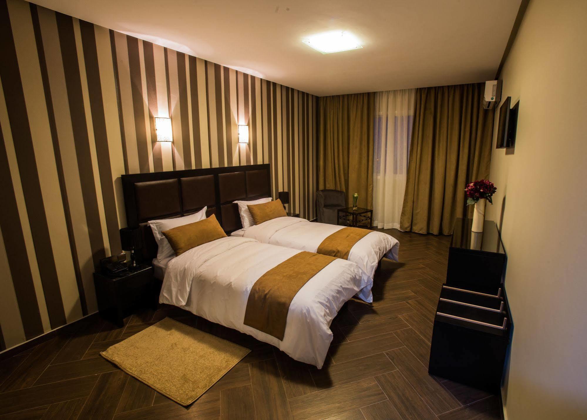 Hotel Swani 3*